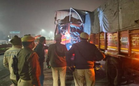 UP Road Accident: बलिया में एक ट्रेलर ने पांच लोगों को कुचल दिया, जिसमें दो की मौत हो गई और शादी वाले घर में मातम छा गया, जिसमें तीन लोगों की हालत गंभीर है