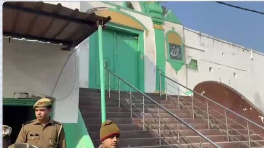 संभल में 6 दिसंबर को क्या शुरू हुआ... सत्यव्रत पुलिस चौकी और मस्जिद के मेन गेट के बीच हो रही गतिविधियों को देखिए